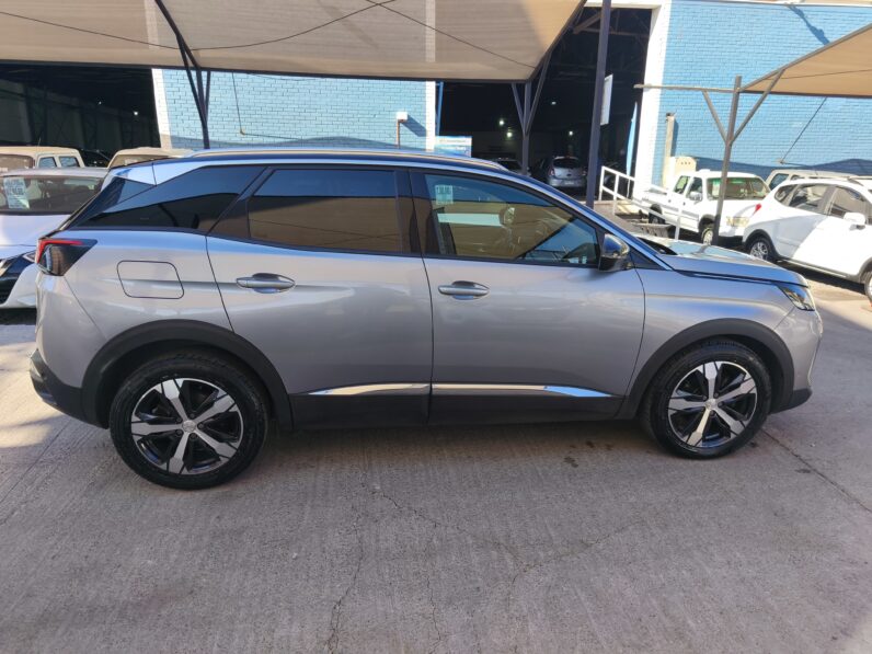 PEUGEOT 3008 2023