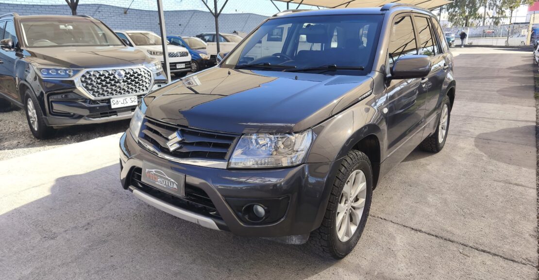 SUZUKI GRAND NOMADE 2017