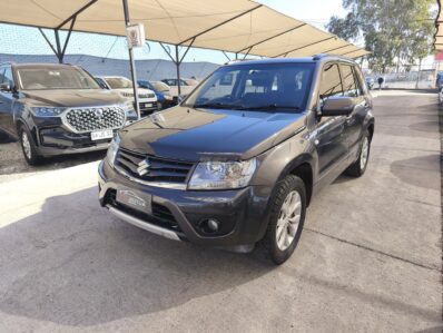 SUZUKI GRAND NOMADE 2017