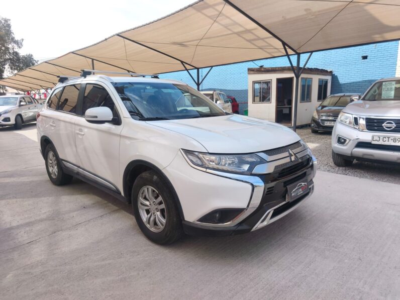 MITSUBISHI OUTLANDER  2019